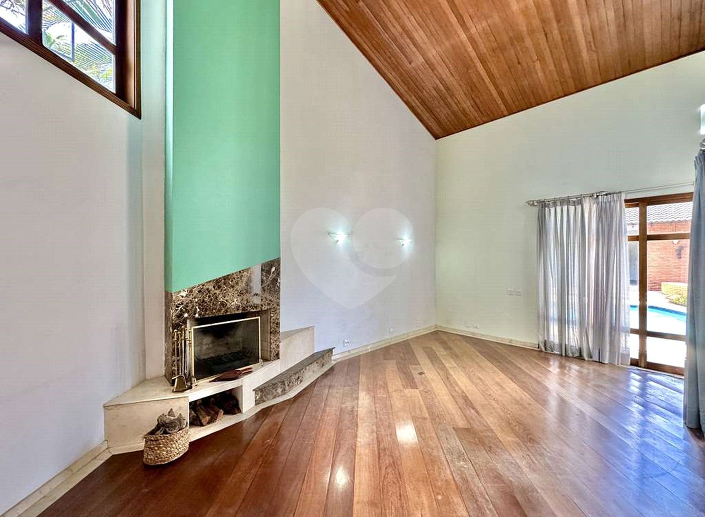 Casa à venda com 4 quartos, sendo 2 suítes,  no condomínio São Paulo Ii, Cotia - SP