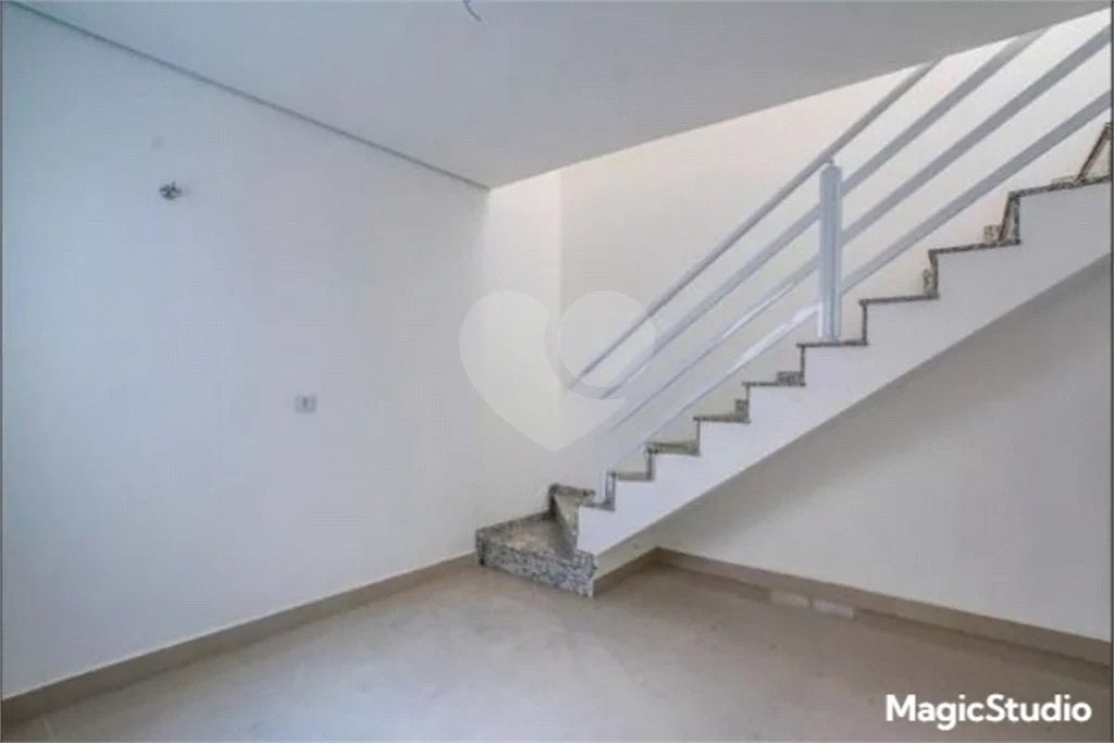 Apartamento com 2 dormitórios , sendo 1 suíte , 1 vaga , á venda na Vila Humaitá em Santo André.