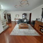 3 AMPLAS SUITES MAIS ECRITORIO MUITO VERDE E AMPLO QUINTAL