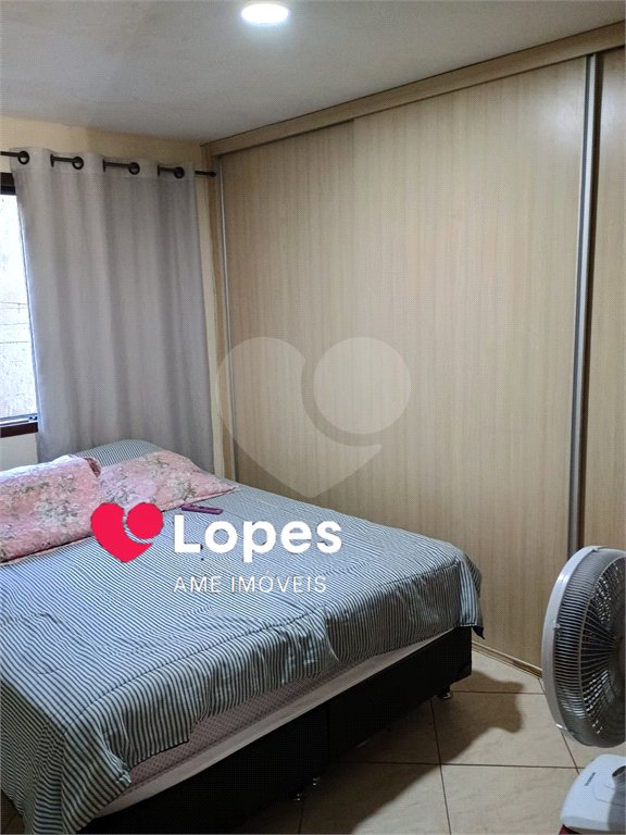 Casa à venda com 2 quartos, sendo 1 suíte, no condomínio Residencial 400, Rio de Janeiro - RJ
