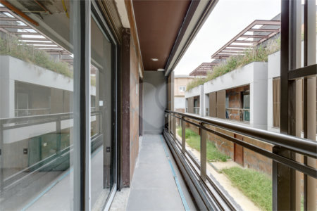 Casa à venda com 4 quartos, sendo 3 suítes, no condomínio Jardim Chapel, São Paulo - SP