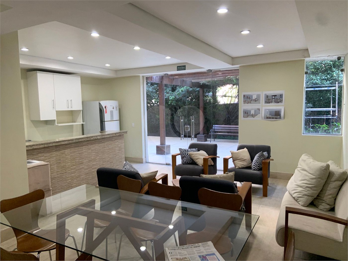 Apartamento à venda com 4 quartos, sendo 3 suítes,  em Pinheiros, São Paulo, SP