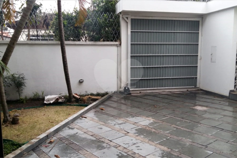 Sobrado à venda com 4 suítes em Tremembé, São Paulo, SP