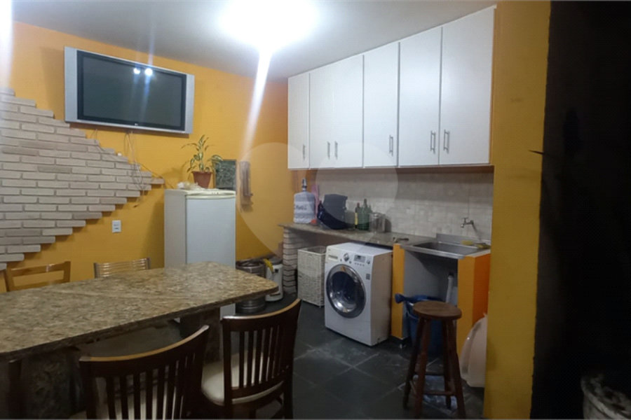 Sobrado à venda com 4 quartos em Horto Florestal, São Paulo, SP