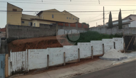 Terreno à venda em Jardim Alvinópolis, Atibaia, SP