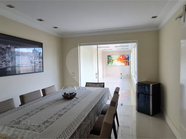 Sobrado à venda com 4 quartos, sendo 1 suíte,  em Jabaquara, São Paulo, SP