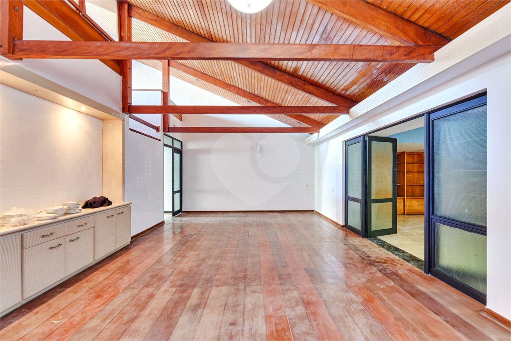 Casa à venda com 3 quartos, sendo 1 suíte, em Brooklin, São Paulo, SP