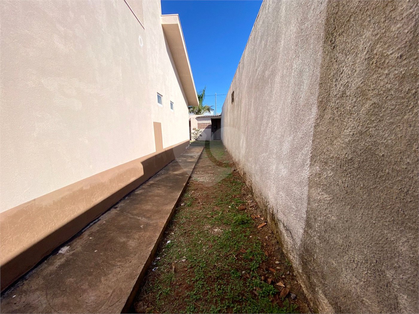 Casa à venda com 3 quartos, sendo 1 suíte, em Jardim Primavera I, Ponta Porã, MS