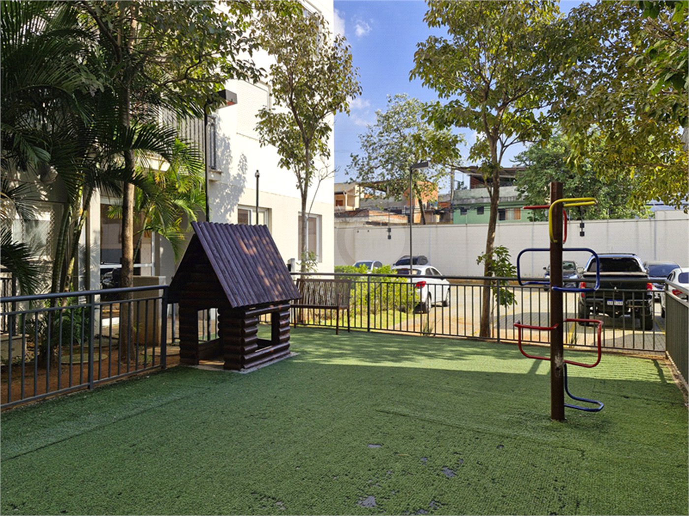 Apartamento à venda com 3 quartos, sendo 1 suíte,  em Jardim Brasil (zona Norte), São Paulo, SP