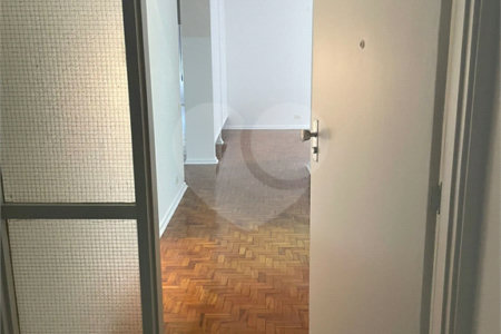 Apartamento à venda com 3 quartos, sendo 1 suíte,  em Vila Caraguatá, São Paulo, SP