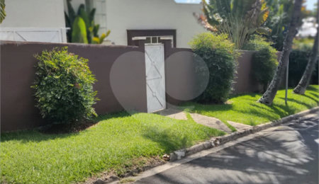 Casa à venda com 4 suítes no condomínio Estância Marambaia, Vinhedo - SP