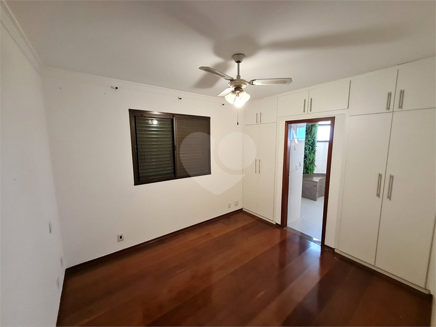 Apartamento à venda com 3 quartos, sendo 1 suíte,  em Vila Angeli, Valinhos, SP