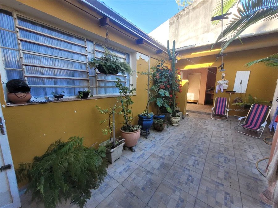 Sobrado à venda com 3 quartos, sendo 1 suíte, em Vila Hamburguesa, São Paulo, SP