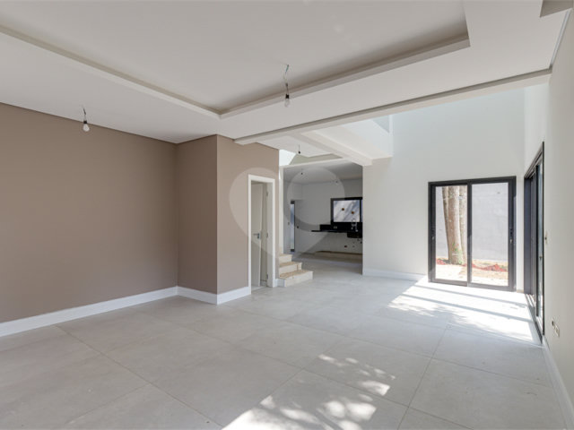 Casa à venda com 4 suítes no condomínio Reserva Robélia, São Paulo - SP