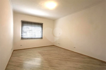 Casa à venda com 4 quartos, sendo 2 suítes, no condomínio Lake Louise, São Paulo - SP