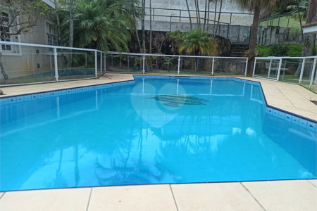 Casa à venda ou para alugar com 6 quartos, sendo 4 suítes, em Jardim Itaperi, Atibaia, SP