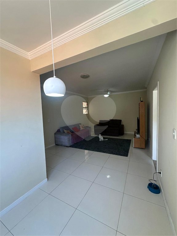 Apartamento à venda com 3 quartos, sendo 1 suíte, em Passagem, Cabo Frio, RJ