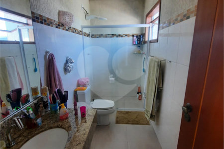 Sobrado à venda com 3 quartos, sendo 1 suíte,  em Jardim Nathalie, Mogi das Cruzes, SP