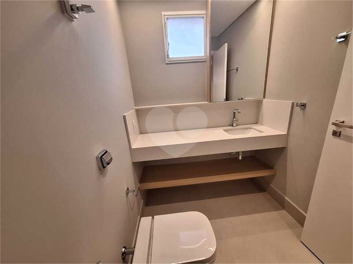 Apartamento à venda com 3 quartos, sendo 1 suíte, em Itaim Bibi, São Paulo, SP