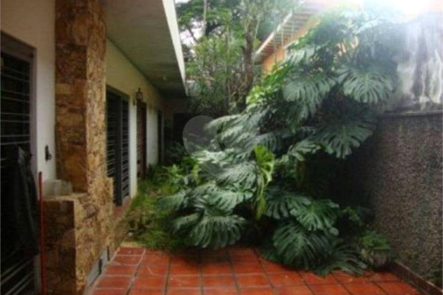 Casa Térrea à venda com 4 quartos, sendo 1 suíte, em Jardim Floresta, São Paulo, SP