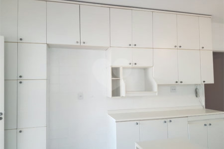 Apartamento à venda com 3 quartos, sendo 1 suíte, em Jardim Paulista, São Paulo, SP