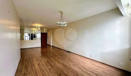 Apartamento à venda com 2 quartos, sendo 1 suíte,  em Tijuca, Rio de Janeiro, RJ
