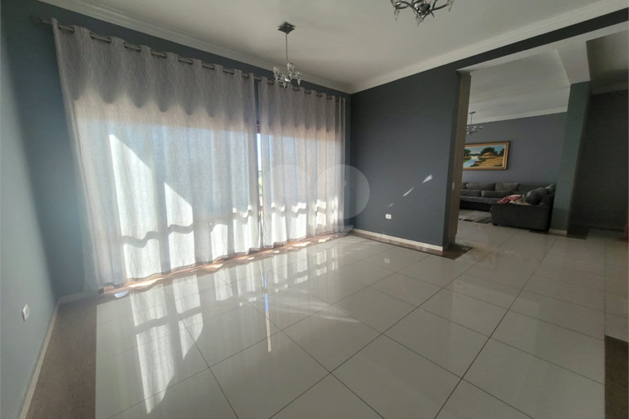 Casa para alugar com 5 quartos, sendo 2 suítes,  no condomínio Alpes de Caieiras, Caieiras - SP