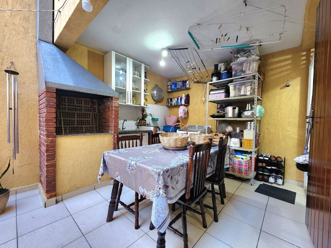 Casa próximo da praia com 3 dormitórios à venda, 128 m² por R$ 1.300.000 - Pompéia - Santos/SP