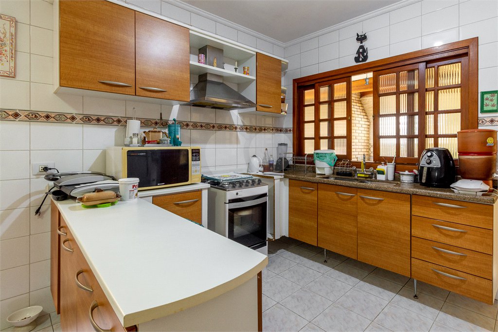 Sobrado à venda com 4 quartos, sendo 3 suítes, em Vila Gustavo, São Paulo, SP