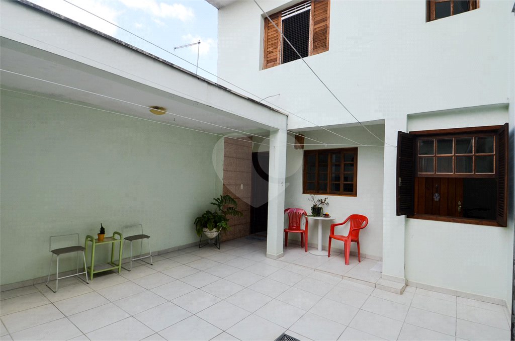 Casa à venda com 4 quartos, sendo 1 suíte, em Jardim Nova Taboão, Guarulhos, SP