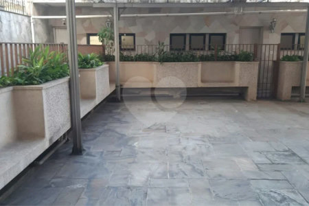 Apartamento à Venda | 327 m² | 4 dormitórios (1 suíte) | 2 vagas na Mooca!