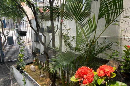 Sobrado à venda com 3 quartos, sendo 1 suíte, em Chácara Inglesa, São Paulo, SP
