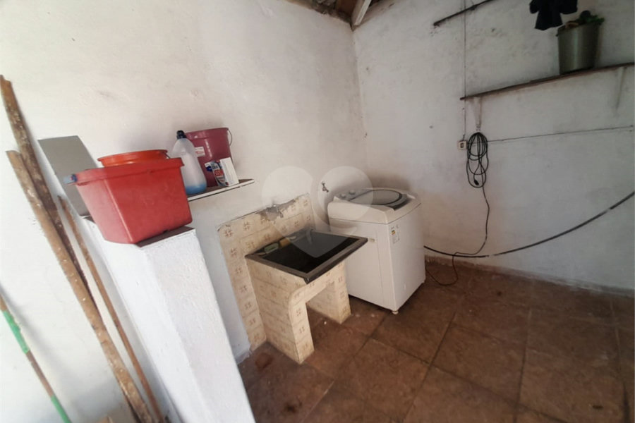 Casa à venda com 3 quartos, sendo 1 suíte, no Centro, Serra Negra, SP