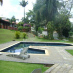 Casa à venda com 5 quartos, sendo 3 suítes, no condomínio Estância Marambaia, Vinhedo - SP