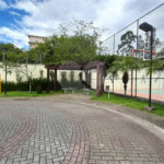 Casa à venda com 3 quartos, sendo 1 suíte, no condomínio Residencial Jardins, São Bernardo do Campo - SP