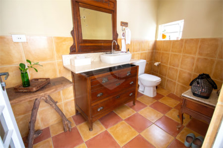 Casa à venda com 3 quartos, sendo 1 suíte,  em Jardim Bandeirantes, São Roque, SP