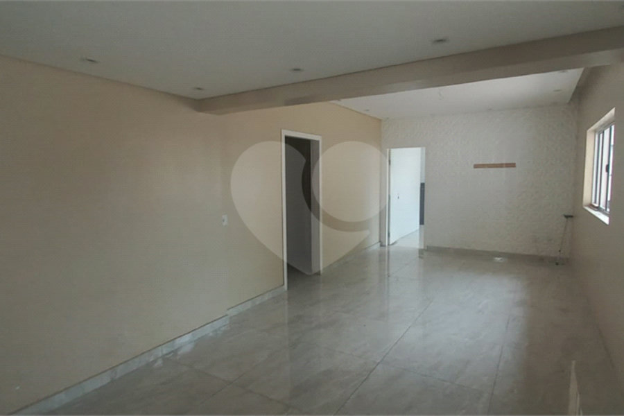 Casa Térrea à venda com 4 quartos, sendo 3 suítes, em Vila Galvão, Guarulhos, SP