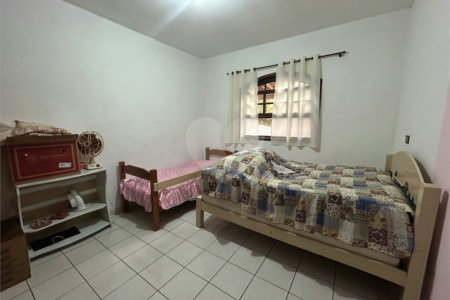 Casa em condomínio à venda com 3 quartos, sendo 1 suíte,  no Centro, Bom Jesus dos Perdões, SP