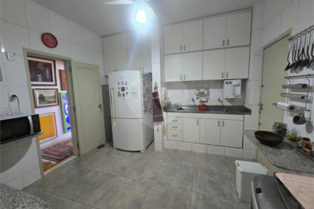 Apartamento à venda com 4 quartos, sendo 1 suíte, em Copacabana, Rio de Janeiro, RJ