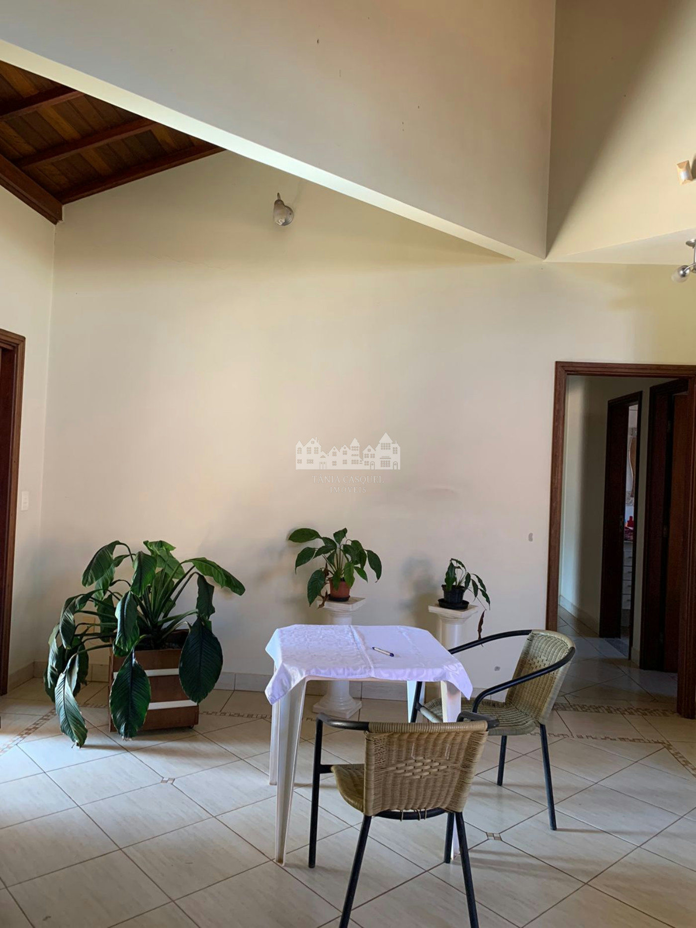 Casa à venda em Aparecida de São Manuel, São Manuel – SP, com projeto que valoriza conforto, iluminação natural e áreas de convivência.