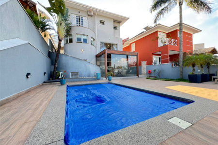 Casa à venda com 3 suítes no condomínio Terras de São Francisco, Vinhedo - SP