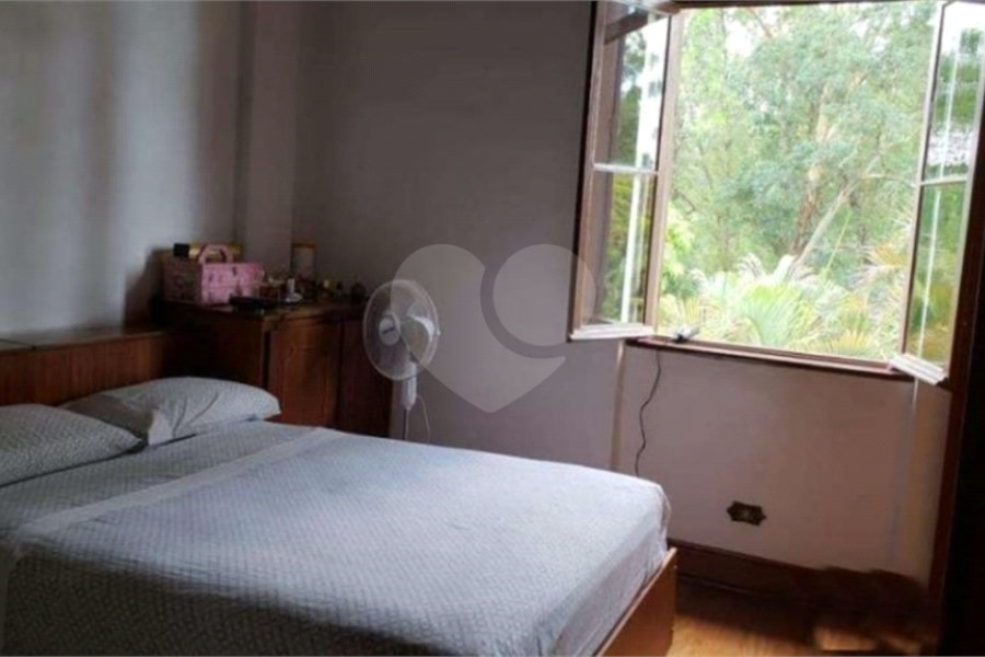 Casa à venda com 4 quartos, sendo 2 suítes, em Horto, São Paulo, SP