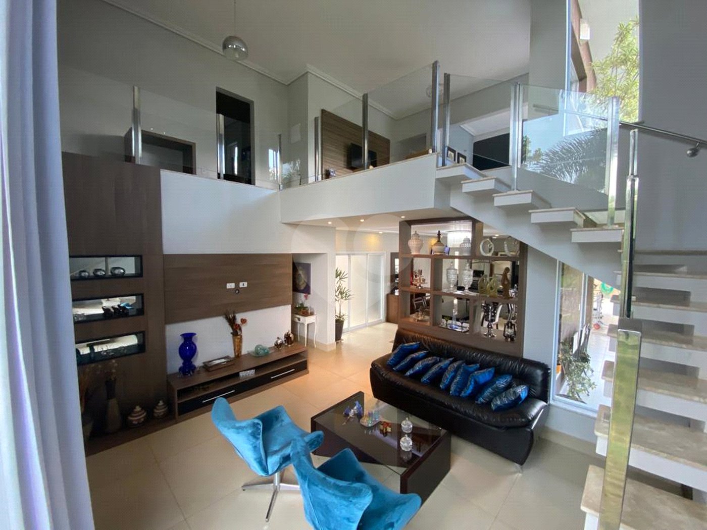 Casa à venda com 5 quartos no condomínio Residencial Vila Franca, Paulínia - SP