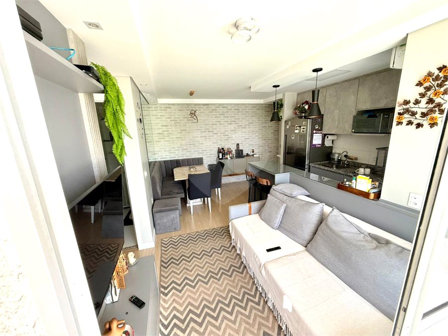 Apartamento à venda com 3 quartos, sendo 1 suíte, em Vila Dom Pedro I, São Paulo, SP