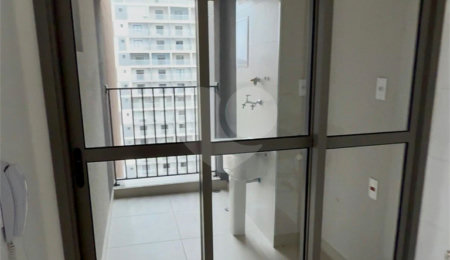 Apartamento à venda com 2 quartos, sendo 1 suíte,  em Alto da Boa Vista, São Paulo, SP