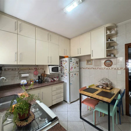 Sobrado à venda com 2 quartos em Ferreira, São Paulo, SP
