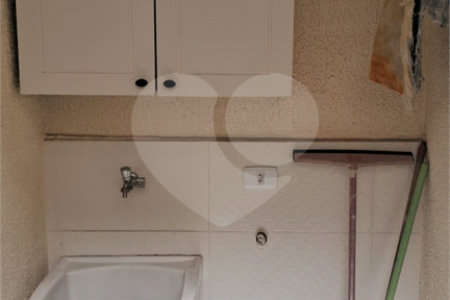 Casa à venda com 2 quartos, sendo 1 suíte, no condomínio Tanque Velho, São Paulo - SP
