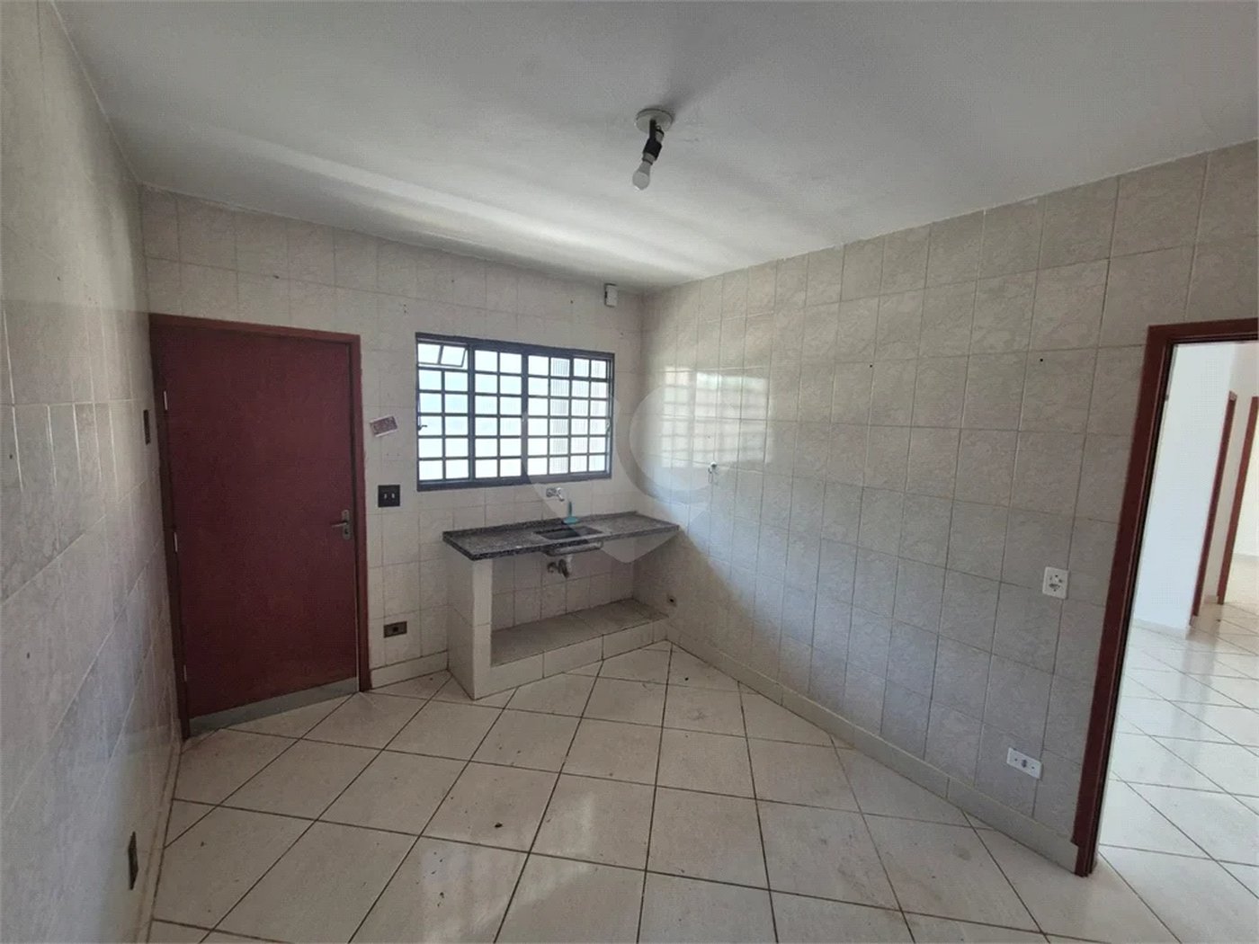 Dois imóveis em um terreno de 300 m² (12 x 25) - Com acesso independente