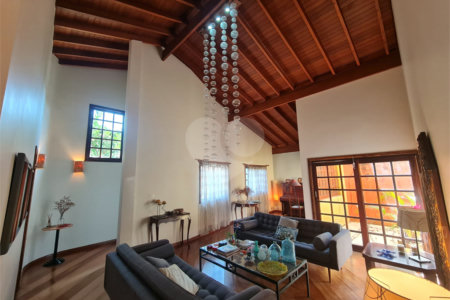 Casa Térrea à venda com 4 quartos, sendo 2 suítes, em Interlagos, São Paulo, SP