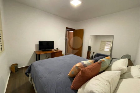Sobrado à venda com 5 quartos, sendo 1 suíte, em Alto da Boa Vista, São Paulo, SP